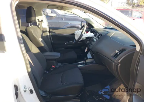 2018 Mitsubishi Outlander Sport 2.0 Es from USA, damaged, VIN JA4AP3AU1JZ015004